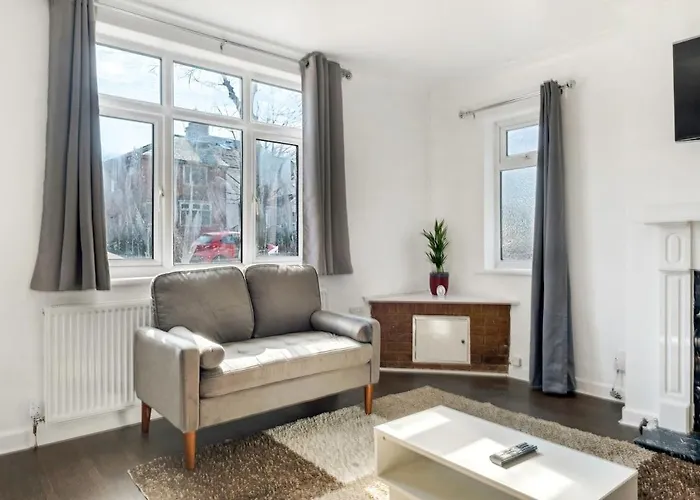 Comfy Home-Vimy Road Birmingham